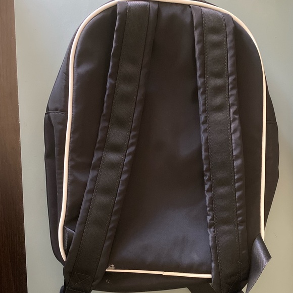 Forever21 black and white backpack - Picture 3 of 3